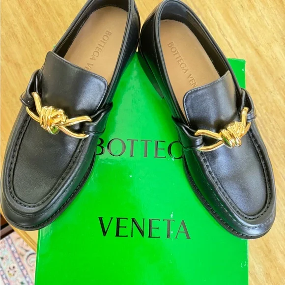 Bottega Veneta BRAND NEW Loafers with Gold Detailing size 37 - Picture 2 of 4